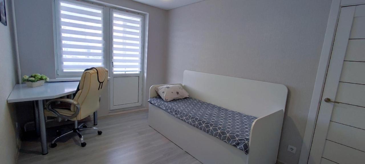 Large Apartment Near The Airport And City Center Κισινάου Εξωτερικό φωτογραφία