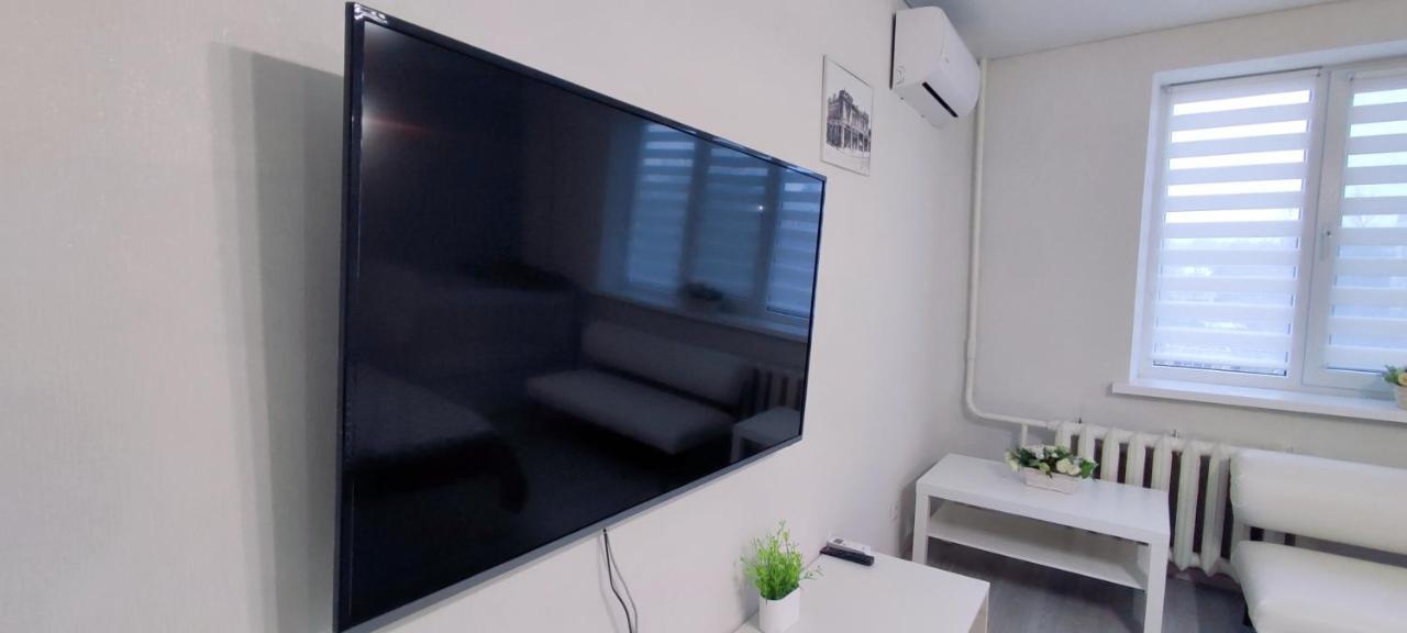 Large Apartment Near The Airport And City Center Κισινάου Εξωτερικό φωτογραφία